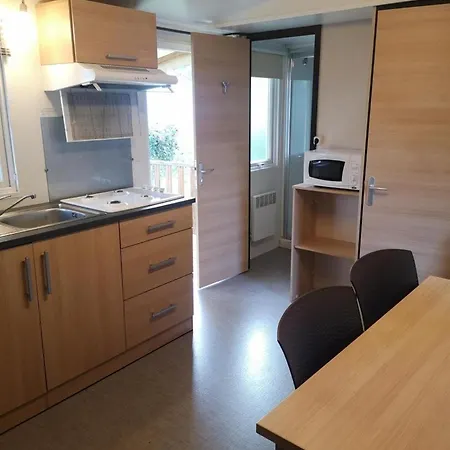 Mobil 6 Places - Climatise Campsite *